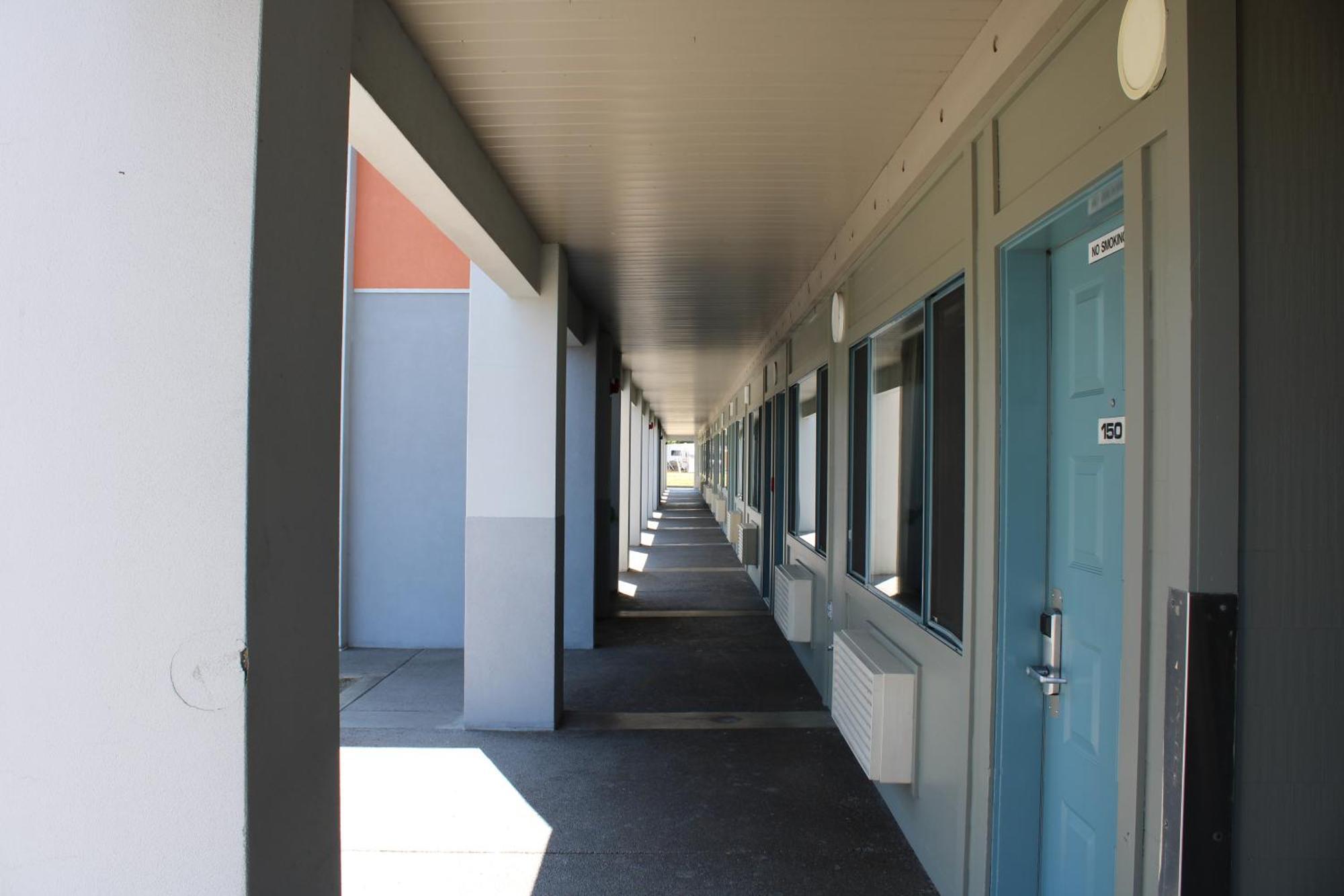 Americas Best Value Inn - Phoenix / Ashland Exterior photo